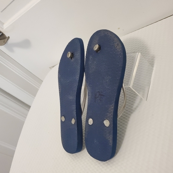 Havaianas Silver With Blue Floral Print Flip Flops Size 39/40=9/10, Casual Comfy - Picture 8 of 8